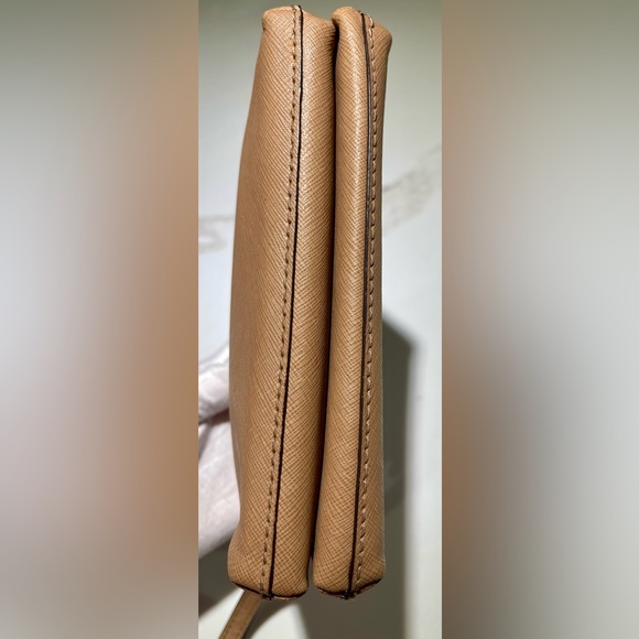 MICHAEL KORS Double Zipper Wristlet/Wallet, 2 compartments, Tan/Camel - Picture 5 of 10